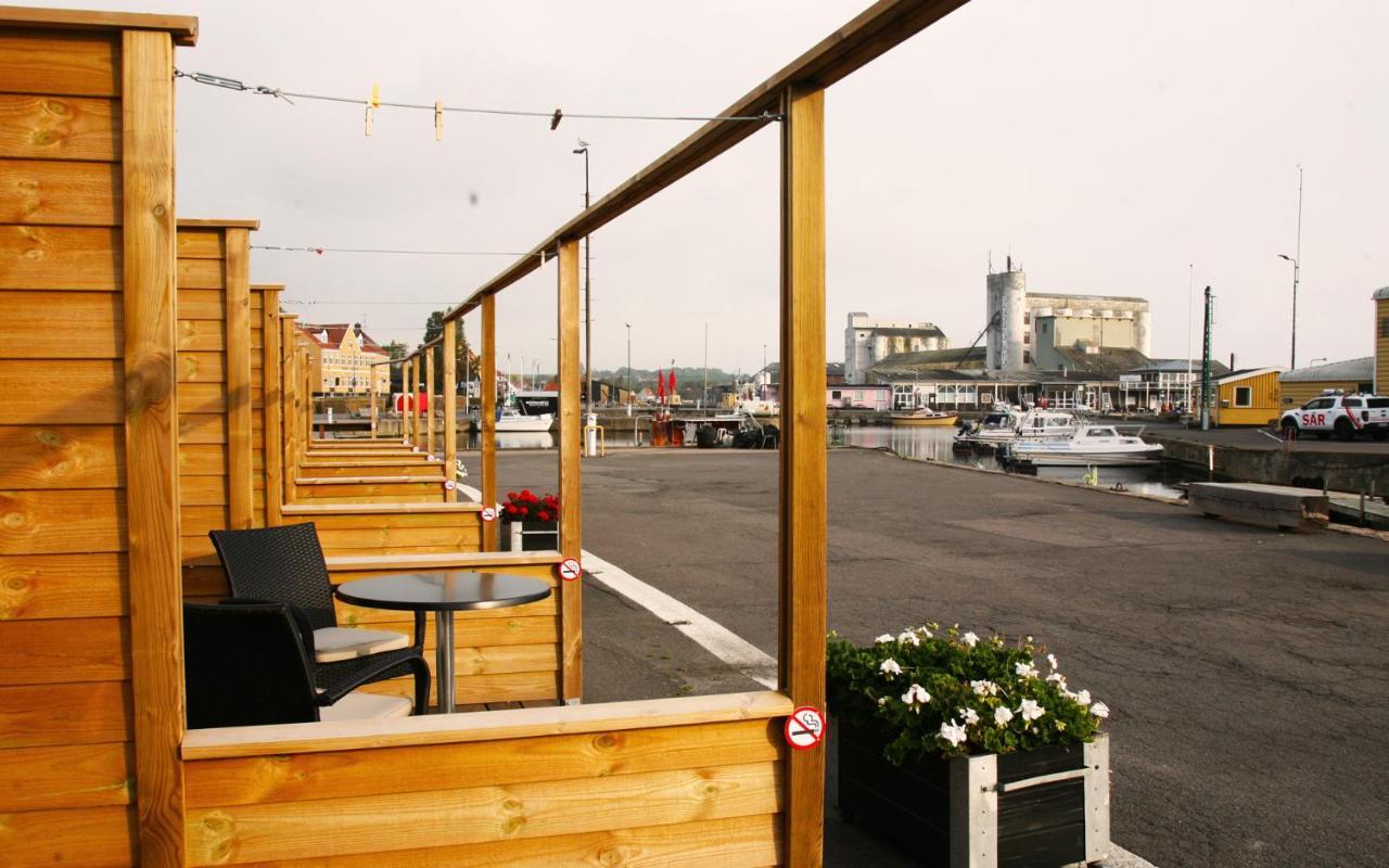 Harbour Sleep Motel Nexo Bagian luar foto