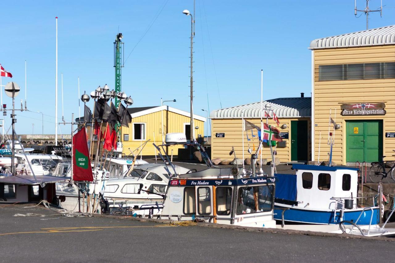 Harbour Sleep Motel Nexo Bagian luar foto
